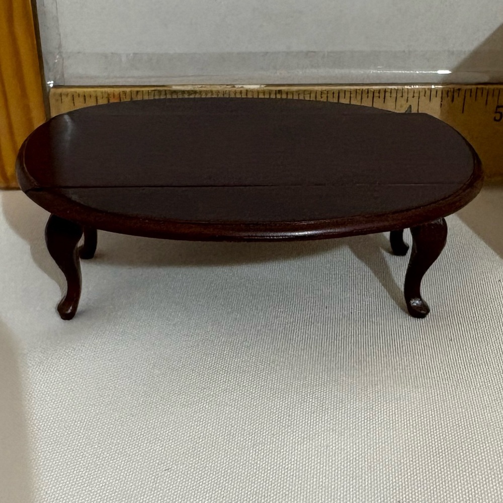 Concord Museum Miniature wooden Queen‎ Anne drop-leaf coffee table dollhouse
